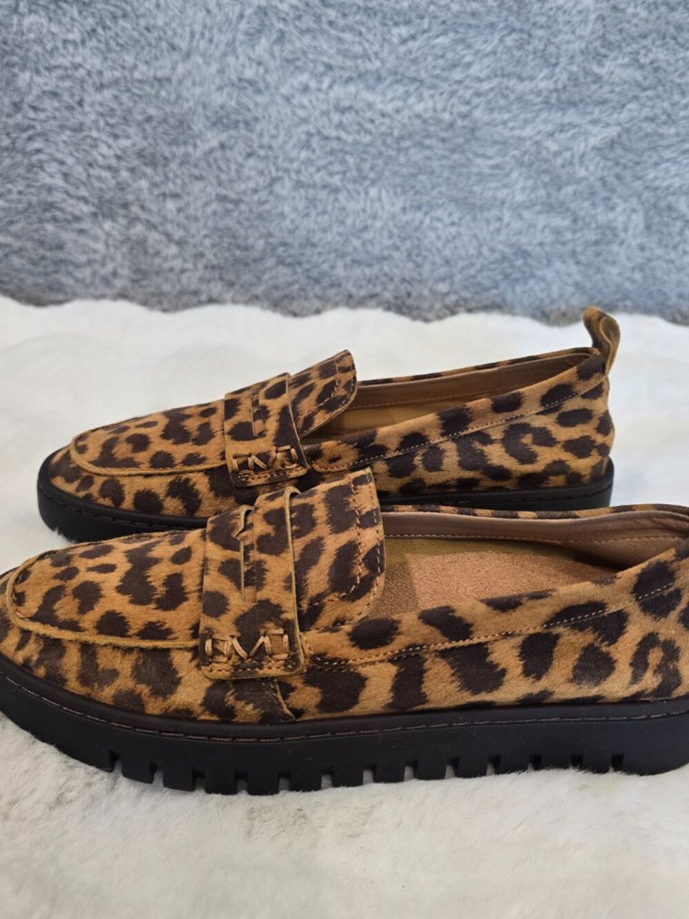Vionic Uptown Loafer Tan Leopard Suede Women's Sizes NEW Mature Comfort - Picture 13 of 16